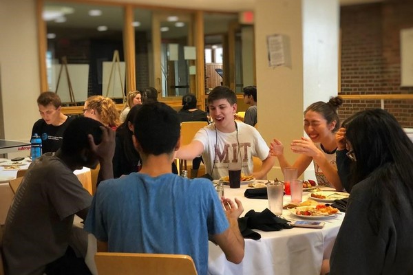 Dining 2